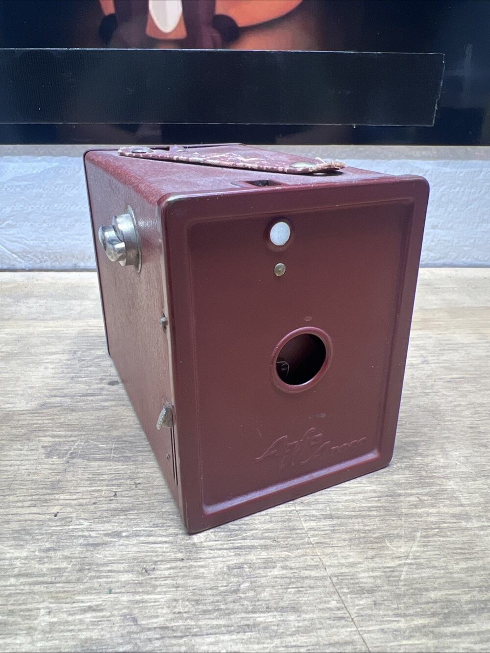 VINTAGE 1940 WORKING RED COLOR AGFA ANSCO NO 2 MODEL E BOX B2 FILM CAMERA NICE!